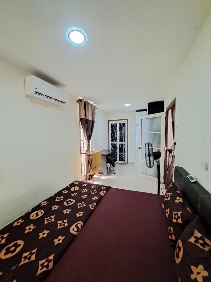 Rayyan Ashraf Homestay Кота Бару Екстериор снимка